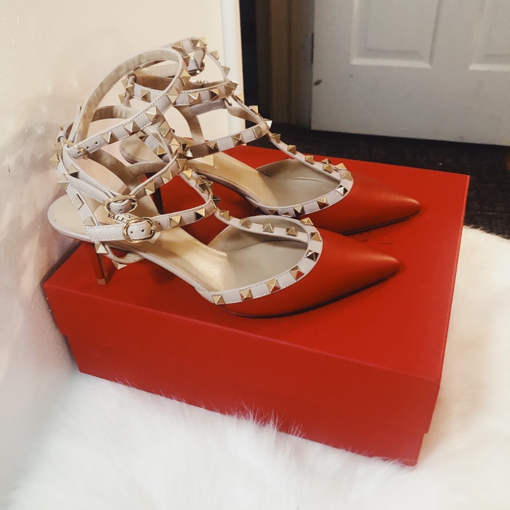 Red hot Valentino Rockstuds - like new